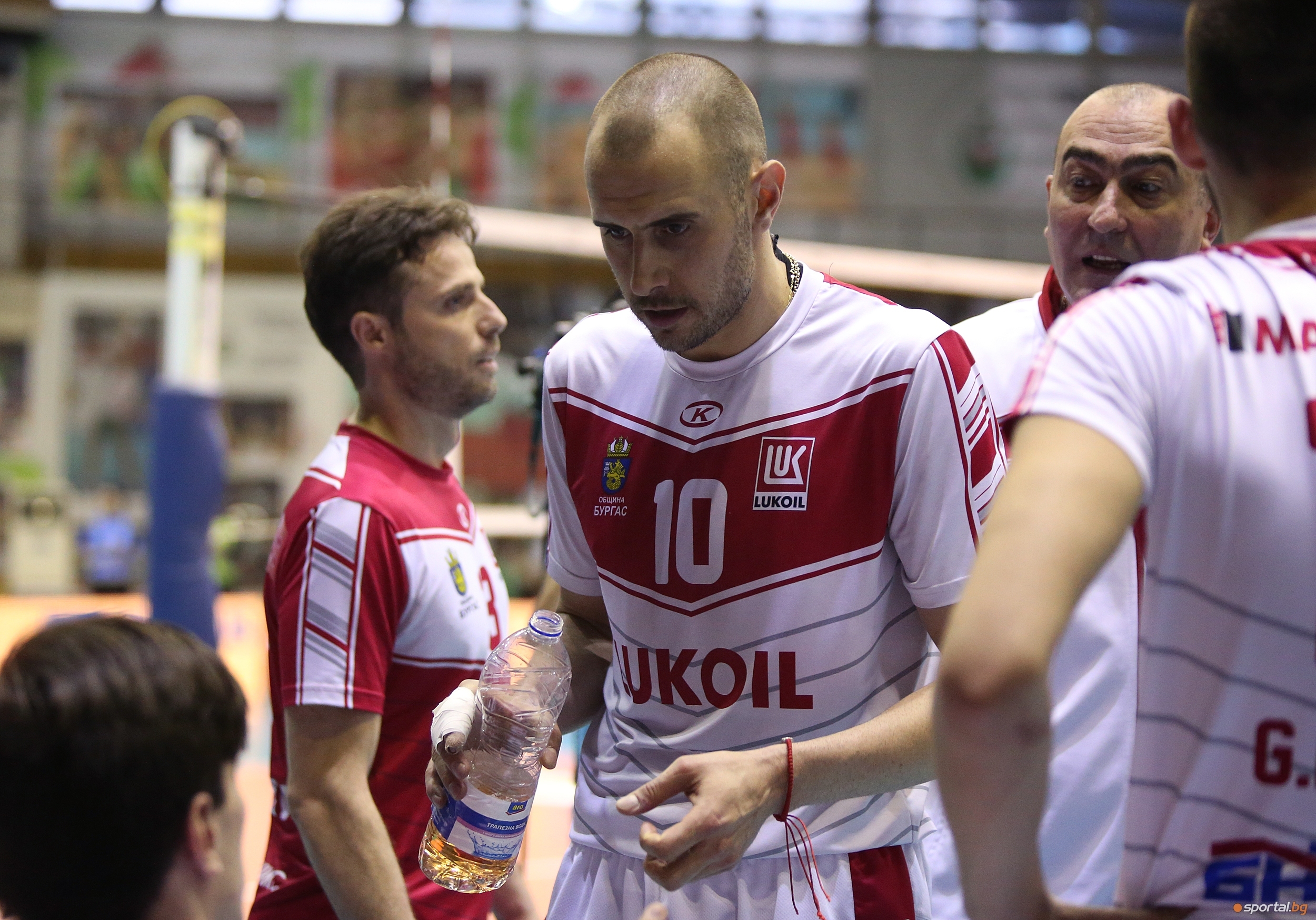 Волейболният национал Валентин Братоев се размина с трансфер в Република