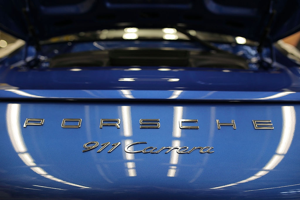 Тази седмица д р Волфганг Порше основен акционер и председател