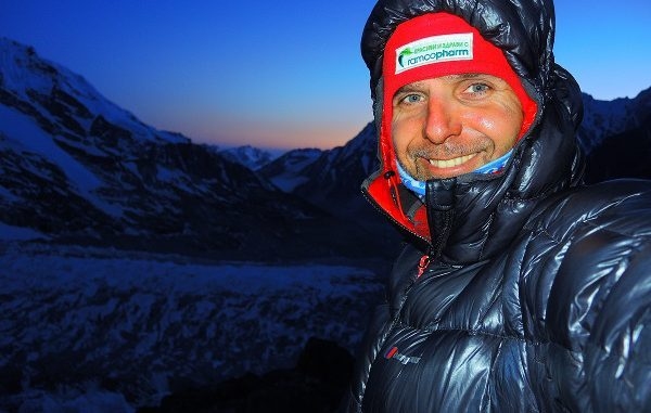 Алпинистът Боян Петров не беше открит и в последния лагер