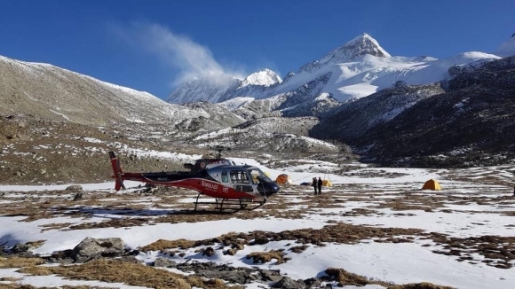 Решителни часове от спасителната операция в Хималаите която търси следите