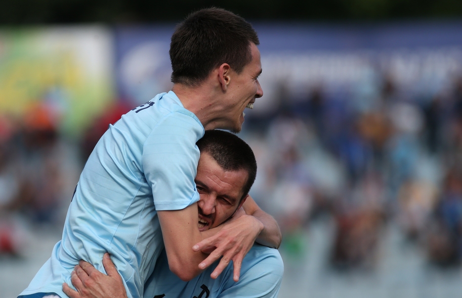 Отборите на Дунав и Витоша Бистрица играят при 3 1