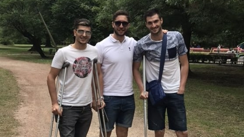 Волейболистите Добромир Иванов Златко Кьосев и Иван Латунов публикуваха любопитна