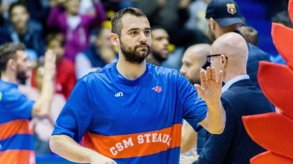 Отборът на Стяуа където играе Павел Маринов победи гостуващия Тимишоара