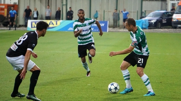 Отборите на Черно море и Локомотив Пловдив играят при резултат