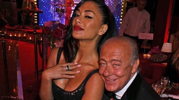 Никол Шерцингер се вихри на дансинга в компанията на Парис