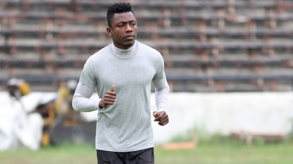 Абуд Омар който е бивш защитник на българския Славия преминава