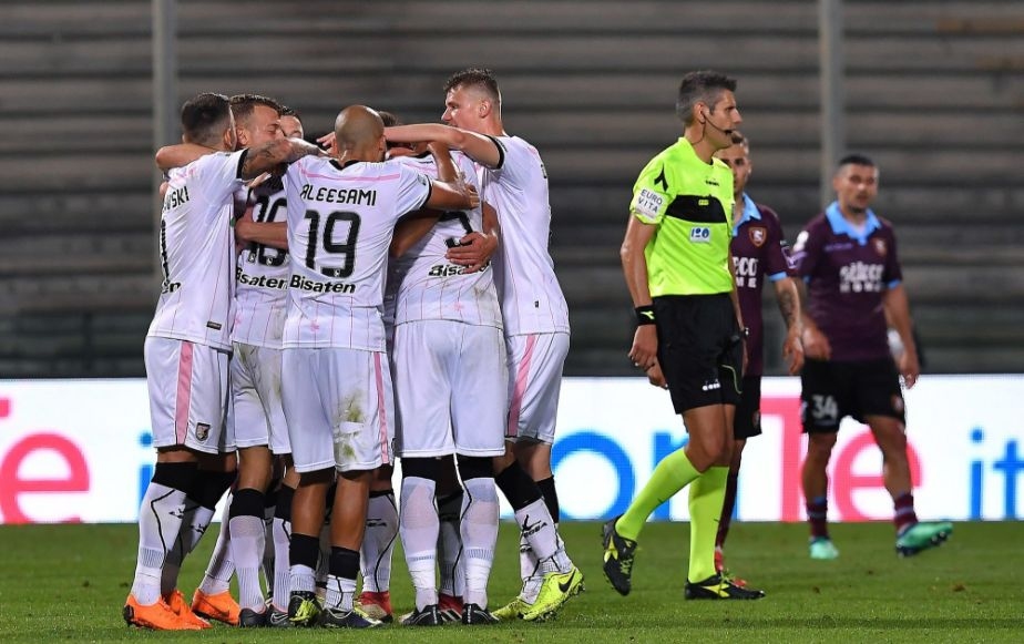 Отборът на Палермо завърши с победа редовния сезон в Серия