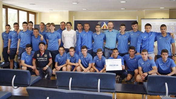 Юношите на Левски до 17 години започнаха с победа участието