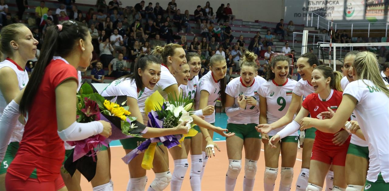 Волейболистките от националния отбор на България стартираха отлично в новата