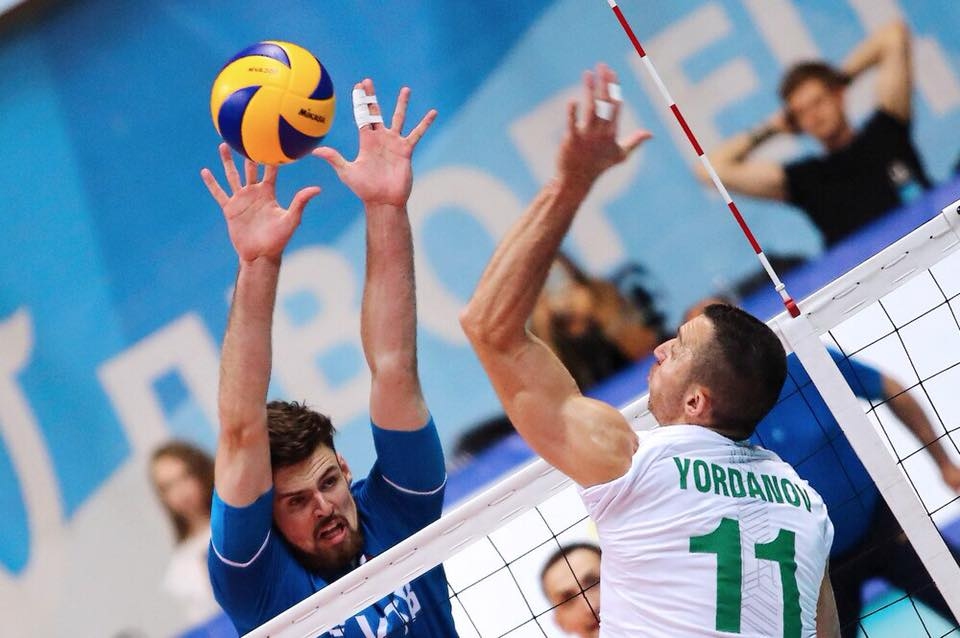 Волейболистите от националния отбор на България загубиха първата си контрола