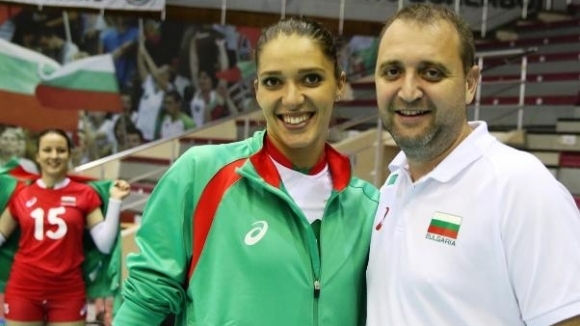 Капитанката на женския ни национален волейболен отбор Христина Русева остана