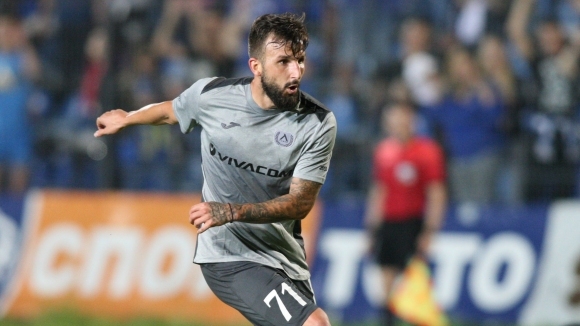 Един от най сърцатите футболисти в селекцията на Левски Васил