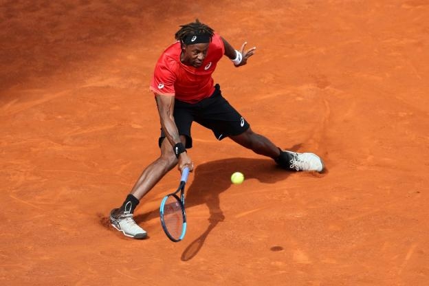 Представителят на домакините Гаел Монфис отпадна в първия кръг на