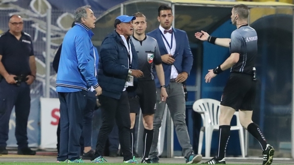 Наставникът на Левски Делио Роси побесня след края на баража