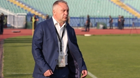 Старши треньорът на Ботев Пловдив Николай Киров е изявил желание