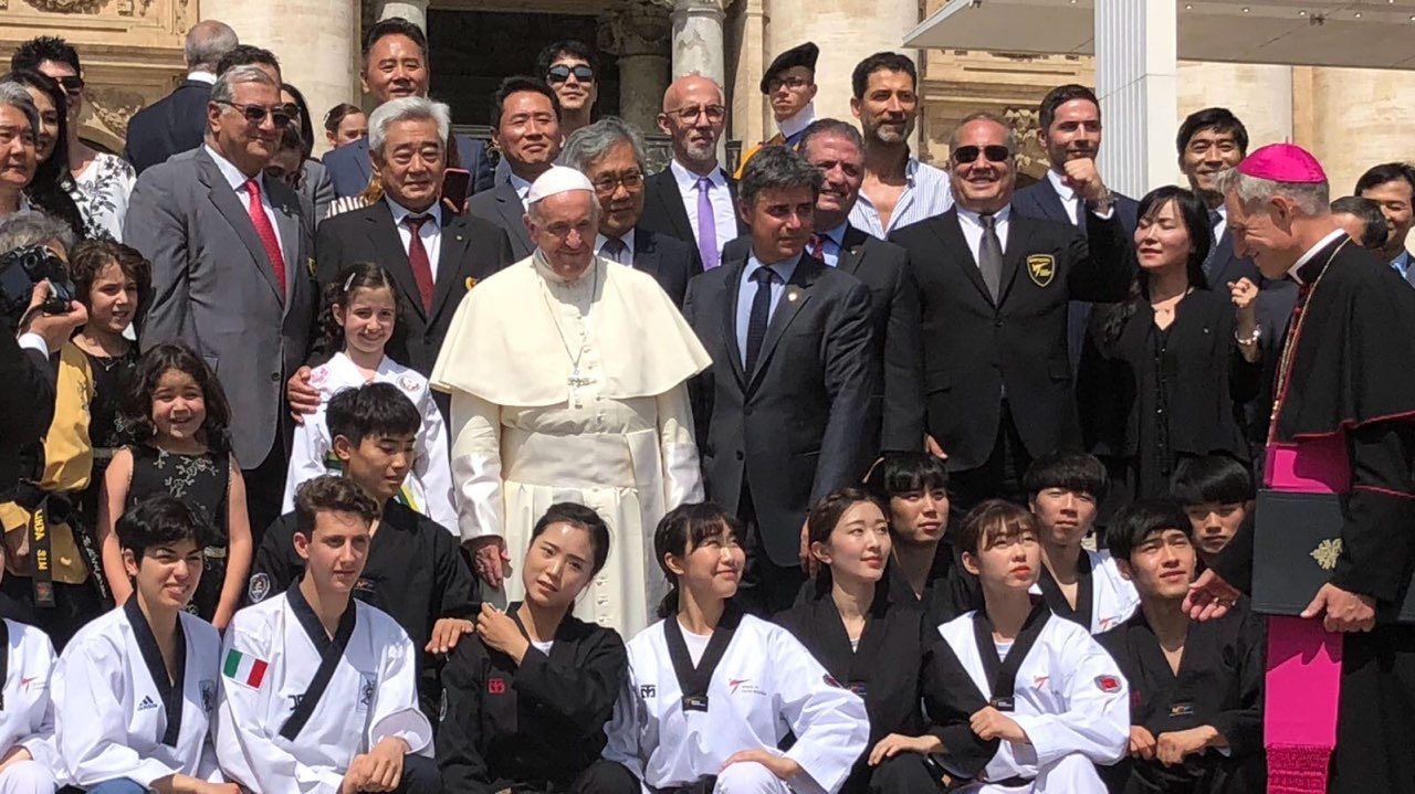 Уникална таекуондо демонстрация и почетна визита при Папа Франциск белязаха