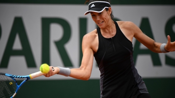 Шампионката за 2016 година Гарбине Мугуруса се класира лесно за