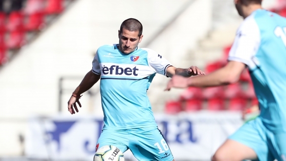 Втородивизионният Струмска слава Радомир договори четири контроли по време на