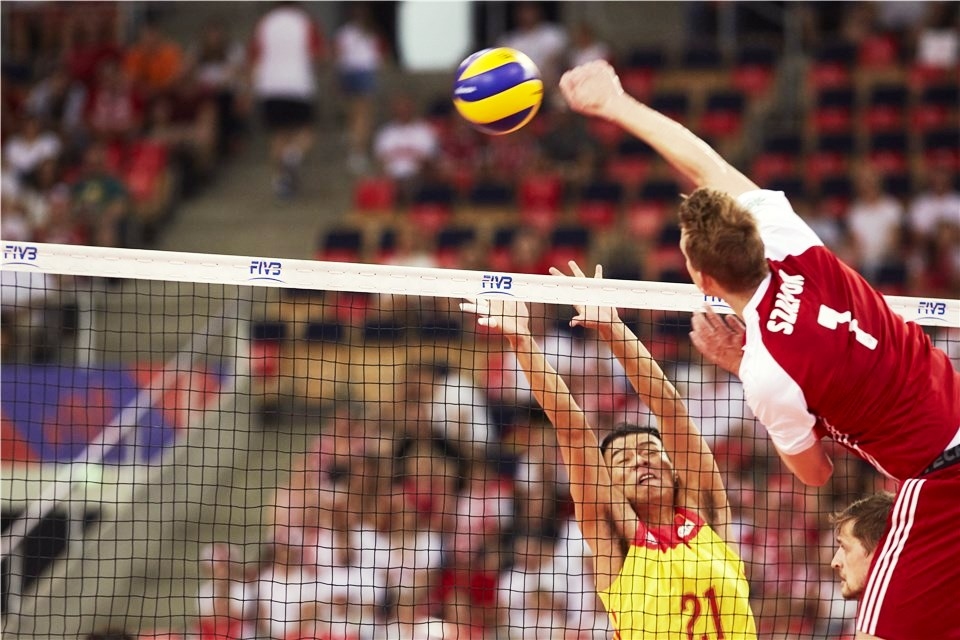 Световният волейболен шампион Полша продължава да е непобеден в Лигата