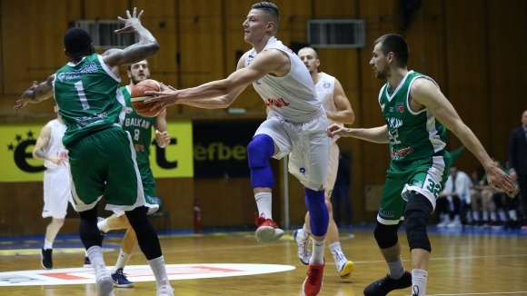 Двама баскетболисти на Левски Лукойл ще помагат за тренировъчния процес