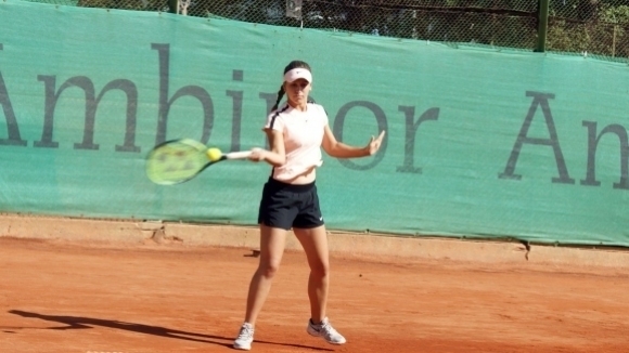Шампионката на България по тенис на открито Гергана Топалова отпадна