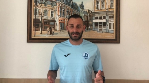 Дунав подписа с трима нови футболисти Договори с клуба за