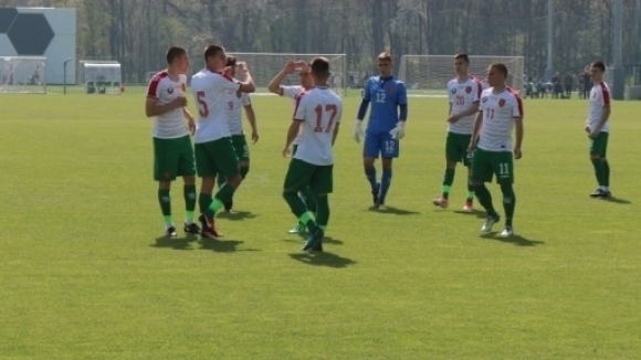 Юношеският национален отбор на България родени 2000 г воден от