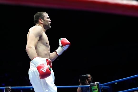 Тервел Пулев продължава да е непобеден на професионалния ринг Българският