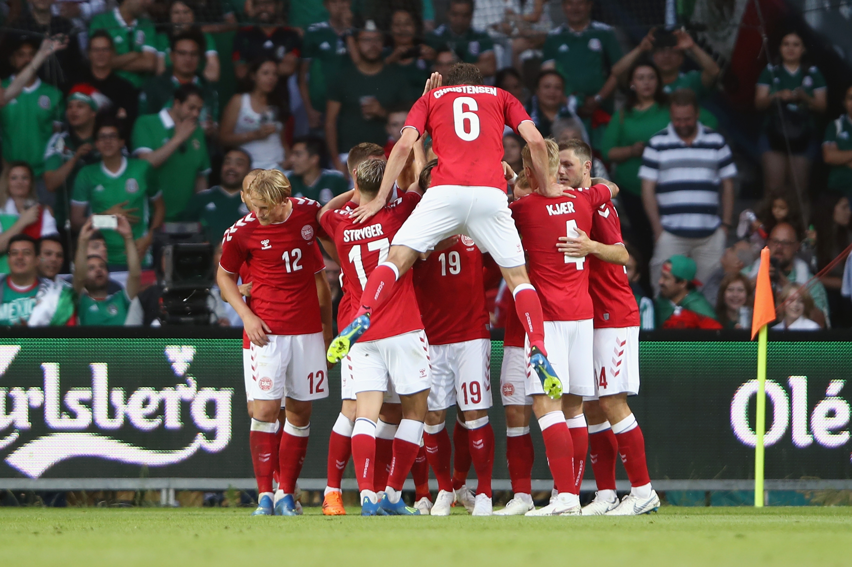 Дания записапобеда в последния си приятелски мач преди световното първенство