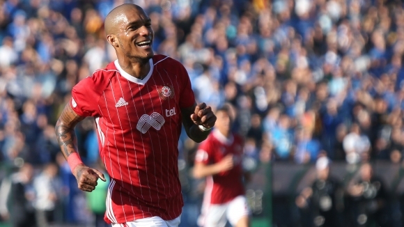 Фенербахче стана поредният голям клуб който не крие сериозния си