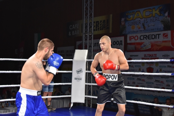 Здравко Попов - Кофето, е един от най-талантливите български боксьори.