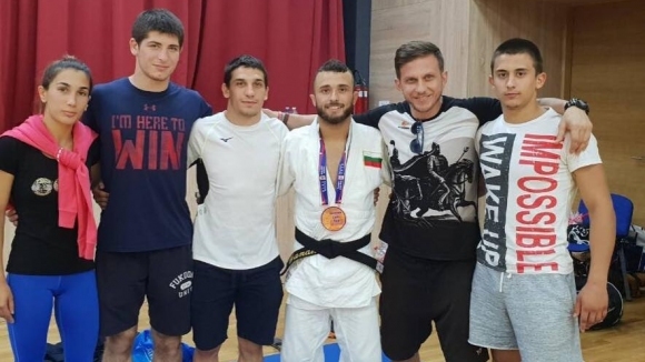 Борислав Янаков спечели бронзов медал в категория до 60 килограма