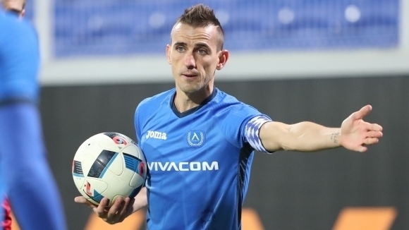 Бившият капитан на Левски Веселин Минев подписа договор за една