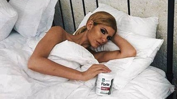 Фолк певицата Анелия бяга от сексскандали та дори и от