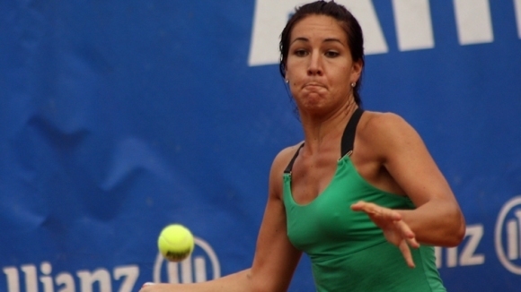 Българската тенисистка Елица Костова стартира сезона на трева със загуба