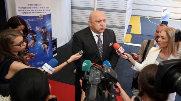 Министърът на младежта и спорта Красен Кралев коментира пред медиите
