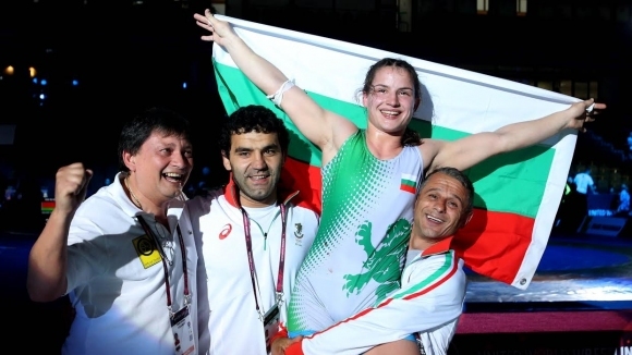 Призьорките от европейското първенство по борба за жени бяха премирани