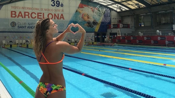 Петкратната световна шампионка по плуване Юлия Ефимова отклони вниманието от