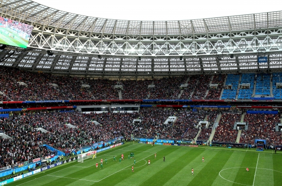 Световното първенство стартира с бляскава церемония на стадион Лужники, след