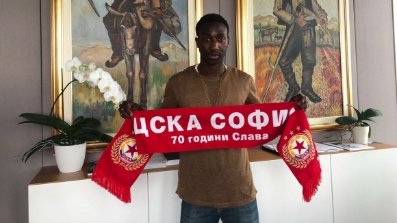 Третото ново попълнение на ЦСКА София Жанио Бикел сподели първите