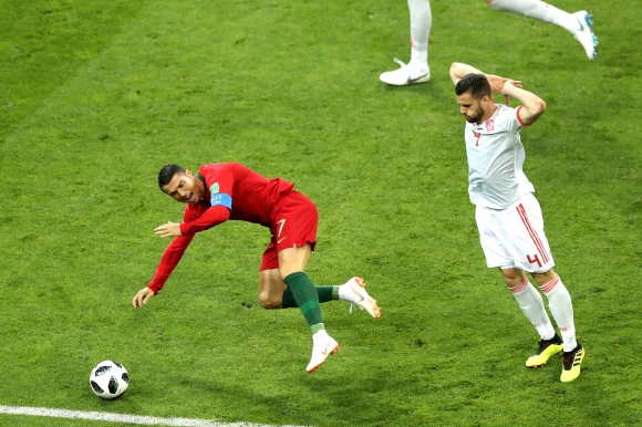 Защитникът на Испания Начо Фернандес призна че наистина е фаулирал