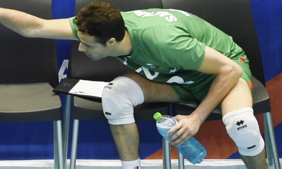 България отстъпи с 0 3 гейма на Франция в първия