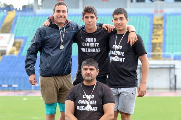 Националният рекордьор на България в хвърлянето на чук под 18