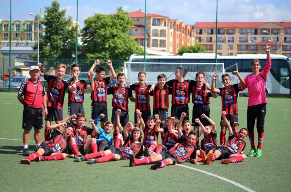 Отборите на Вардар Скопие и Черноморец Бургас са големите победители