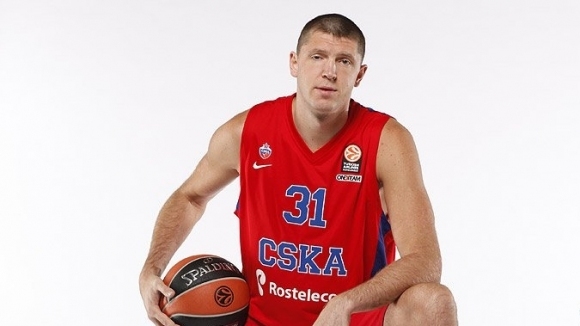 Виктор Хряпа напусна баскетболния отбор на ЦСКА Москва след 13