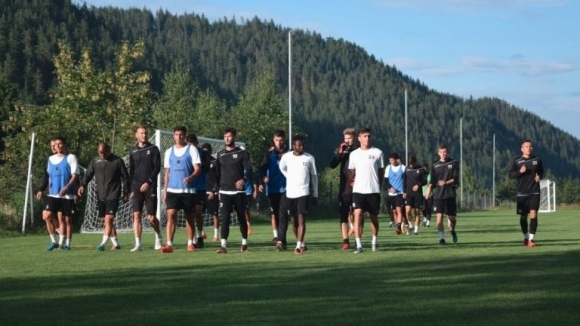 Локомотив Пловдив започна втората част от предсезонната си подготовка Черно белите