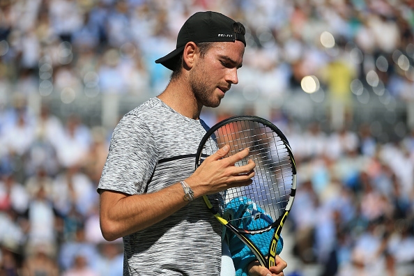 Финалистът от миналия сезон и поставен под номер 1 Адриан