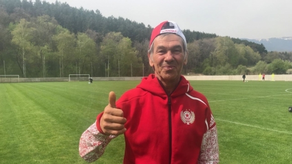 Легендата на ЦСКА Краси Безински празнува 57-и рожден ден. Той