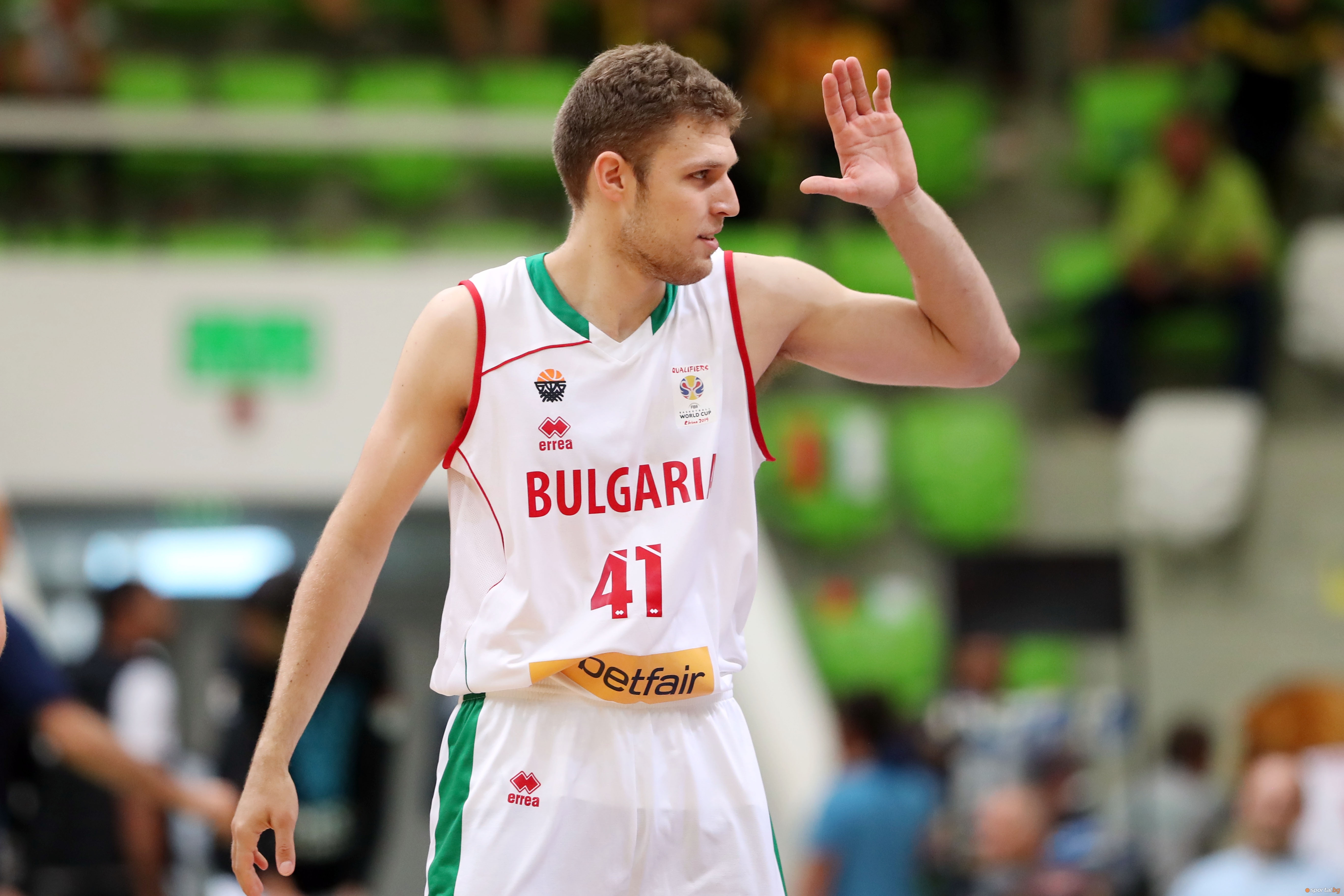 Звездата на националния отбор на България Александър Везенков бе изключително