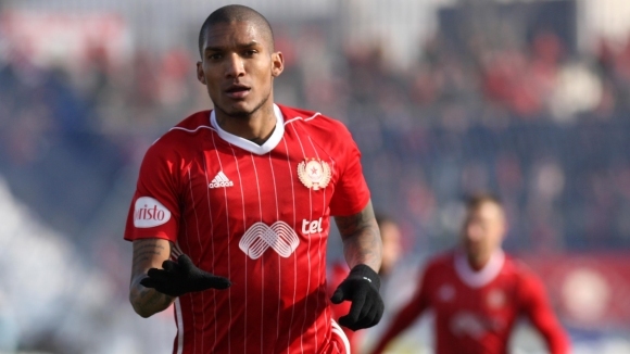 Английският Рединг вече е започнал официални преговори с ЦСКА София за